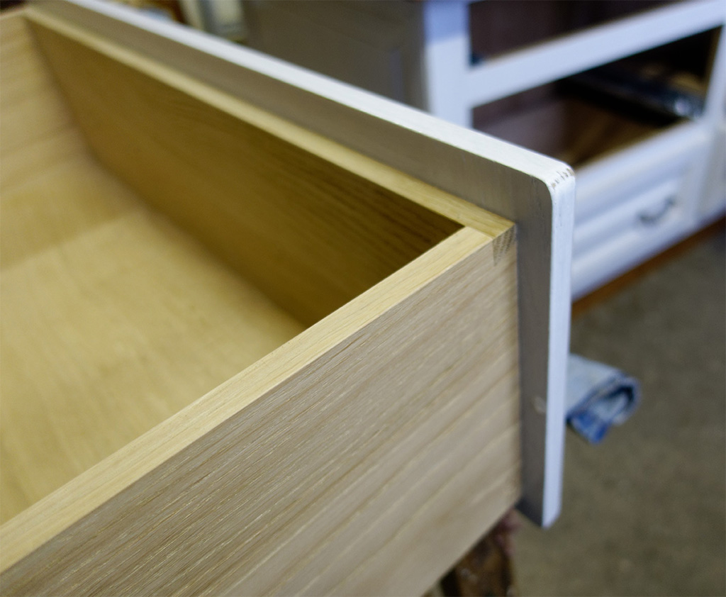 meuble sur-mesure detail tiroir bois masif